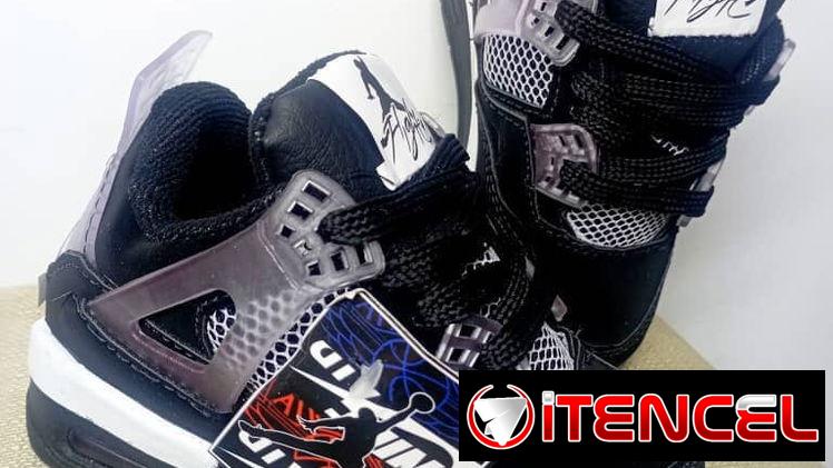 Tenis de niños y niñas RETRO 4 NEGROS