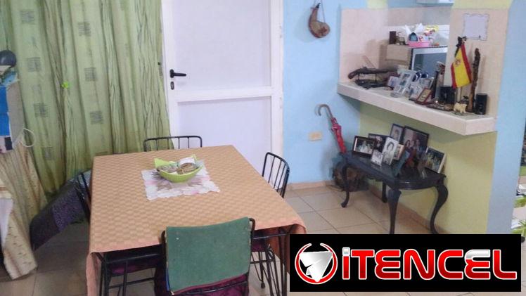 VENDO APARTAMENTO DE DOS CUARTOS CON AIRE ACONDICIONADO EN PLAYA