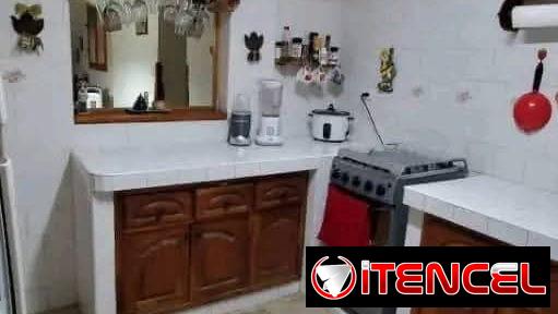 G-746 En venta espaciosa casa con vista directa al mar en Cojimar