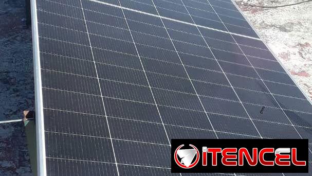 Instalación de paneles solares. Servicios de climatización y refrigeración!!