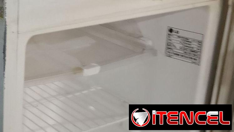 Refrigerador LG como nuevo de chapistería, funcionando al 100%ver dentro
