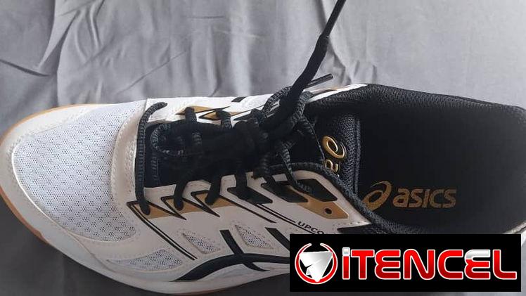 Zapatillas asics número 45 europa