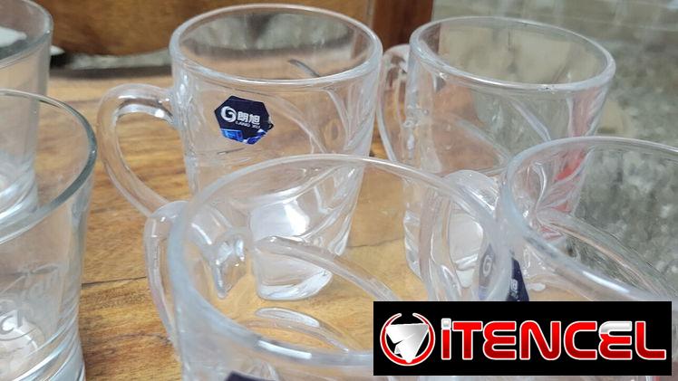 Juego de vasos para whisky  de la marca  Habana Club, 4  jarras de crital, 4 soperas y dos jarras de niños editadas