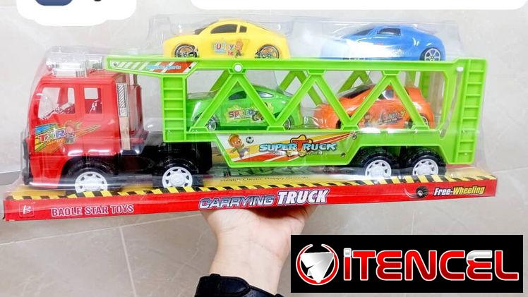 Rastras de juguetes con carritos