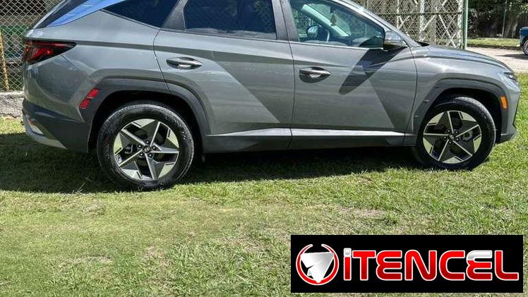 Vendo o negocio, Hyundai Tucson, 2025 límite con 10,000 millas