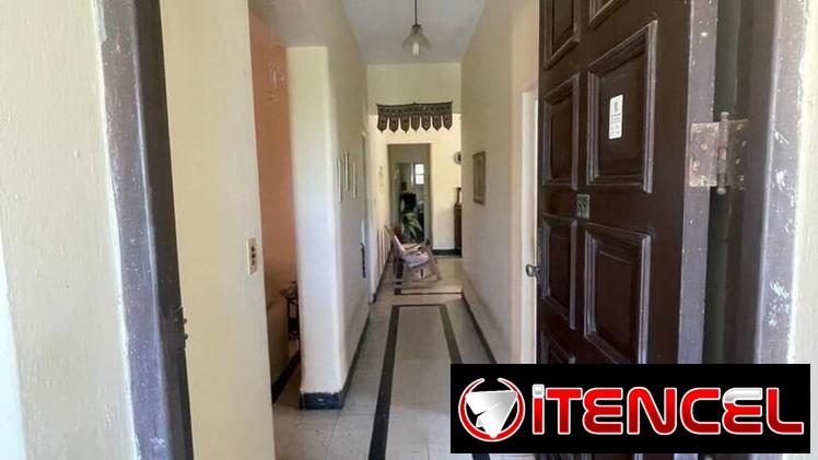 PROPIEDAD CAPITALISTA EN BAJOS DE UN BIPLANTA 🏡🏡🏡  Cercano a 13 y 68 PLAYA
