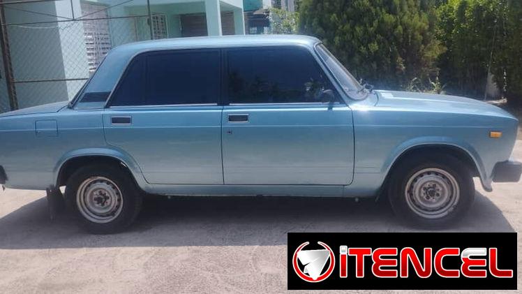 VENDO AUTO LADA 2105