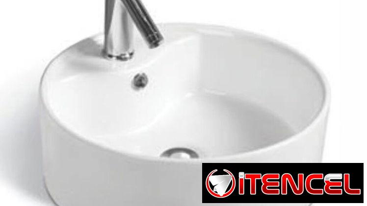 Tazas, lavamanos y lavamanos con pedestal