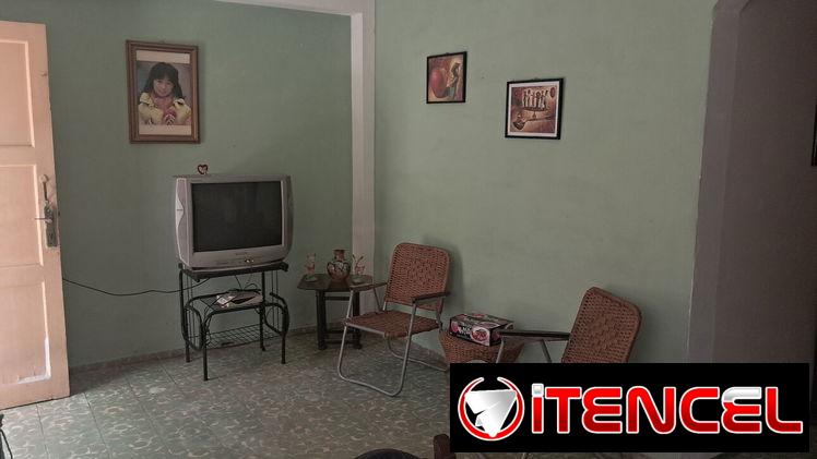 Rento apartamento de dos cuartos en Lawton.