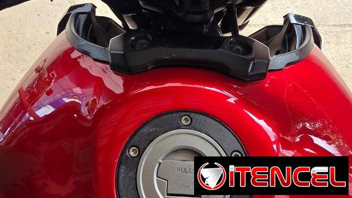 VENDOO  YAMAHA MT09 LIMITED