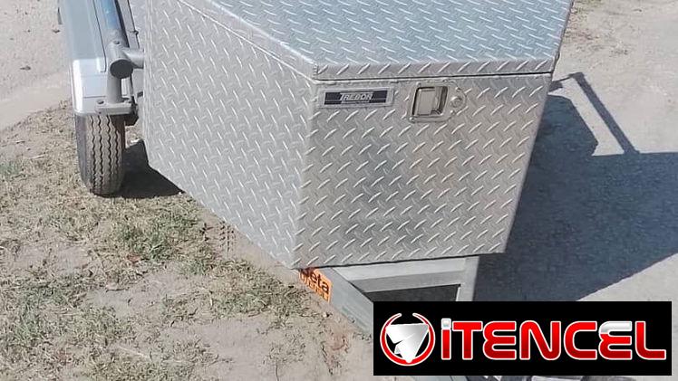 SE VENDE TRÁILER / SE VENDE REMOLQUE CON TODOS LOS PAPELES NECESARIOS. TODO LEGAL.