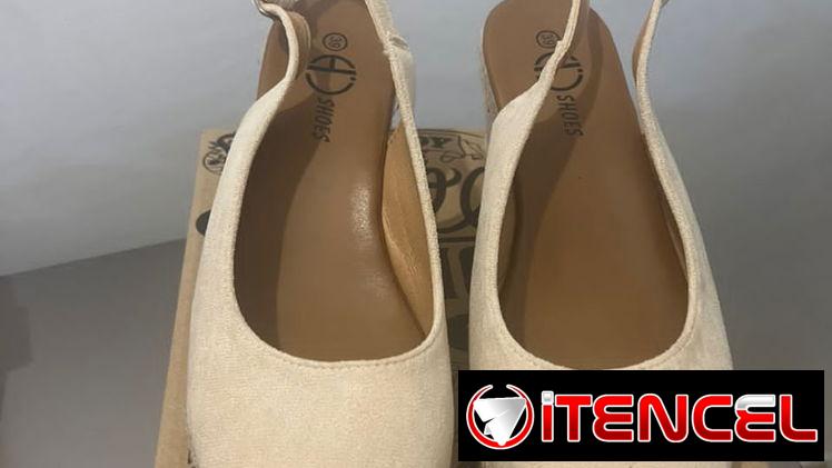 Cuñas/plataformas de mujer, num 38 y 39. Santos Suarez. Llamar 52866961