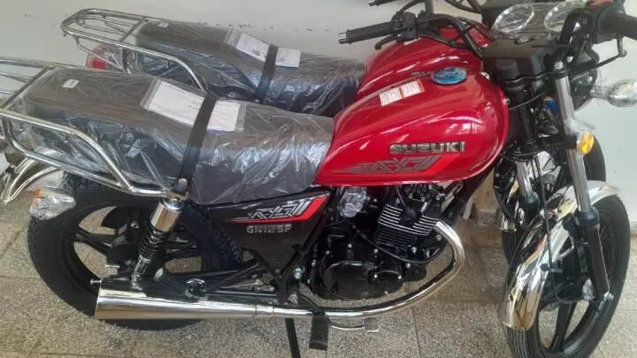 Moto de combustion. GN Suzuki F original japonesa.