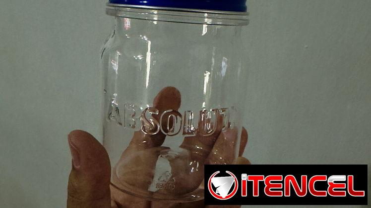 Vasos de la marca absolut