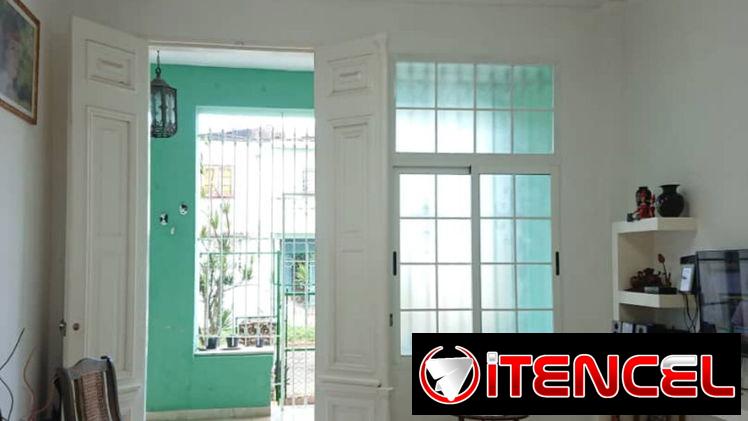 Venta Biplanta en bajos 3 cuartos garaje jardín portal Playa Por 13y44 85mil 53582376