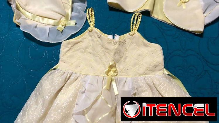 Bata amarilla con sus accesorios talla 2🚨 MARIANAO!! NO TENEMOS MENSAJERÍA!!