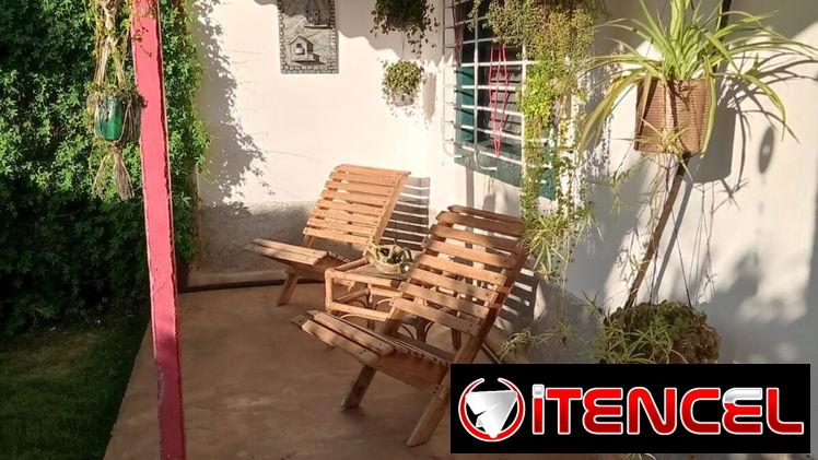 Vendo casa en Renté a 5 km de san José de las lajas Casa de bloque y fibrocen, de 4 cuartos, 2 de ellos con baño