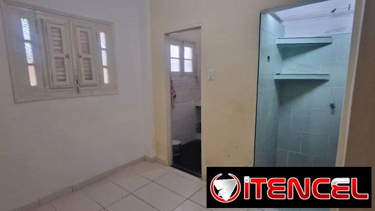 Apartamento en Plaza, Bajos, 2 cuartos
