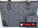 Carteras de buen material. Super lindas  Precio-17usd