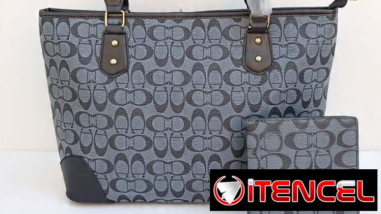 Carteras de buen material. Super lindas