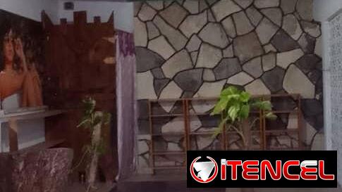 Se vende casa   FUNCIONAL PARA:  -Ser utilizada como vivienda de familia, con opción de independizar la convivencia. -Se