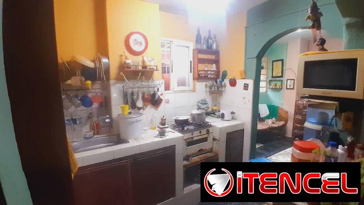 🏠 Venta de apartamento en El Vedado. Tiene gas de la calle,no se va la luz, agua 24 horas y tiene 2 habitaciones