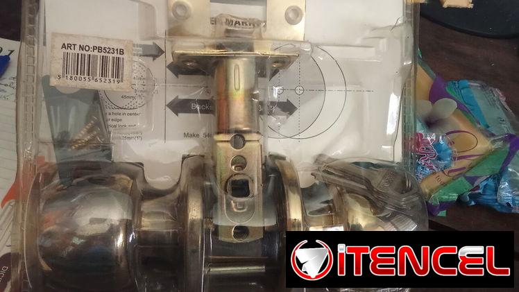 Se vende picaporte para puerta dorado nuevo