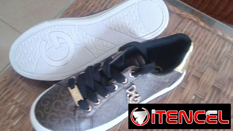 Tenis
