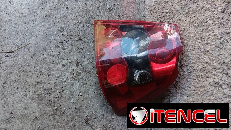 Tapa de maletero de Geely CK y farol derecho trasero