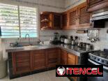 Casa independiente en Miramar con 900m² . Todo de lujo