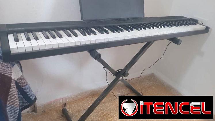 Vendo piano marca Alesis recital profesional