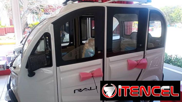 4800USD Triciclo RALY grande con techo y maletero con motor de 1000w y bateria de gel 100Ah