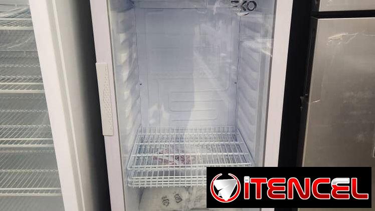 Nevera exhibidora  Eko de 7 pies