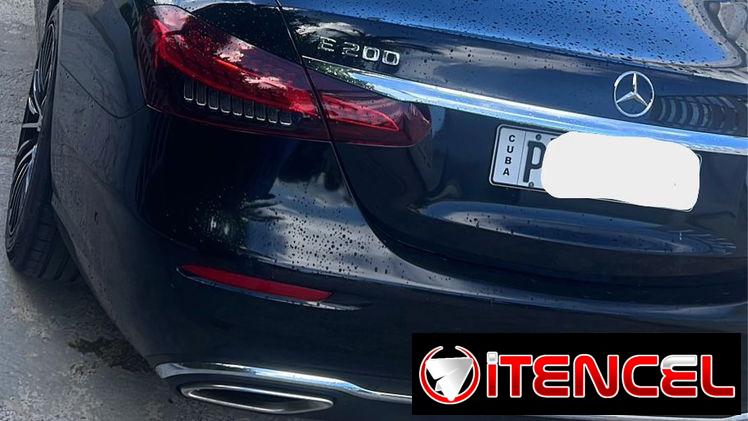 Mereces Benz E200 del 2023 ,auto nuevo de verdad,pintura de fábrica,salón en piel