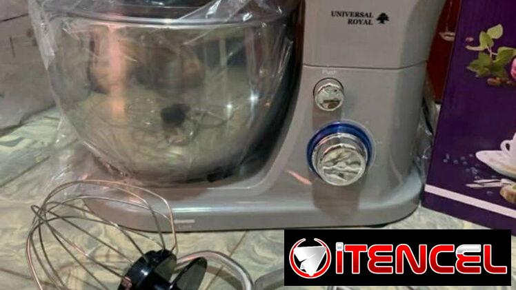 Merenguera o Mezcladora Universal Royal 1000w
