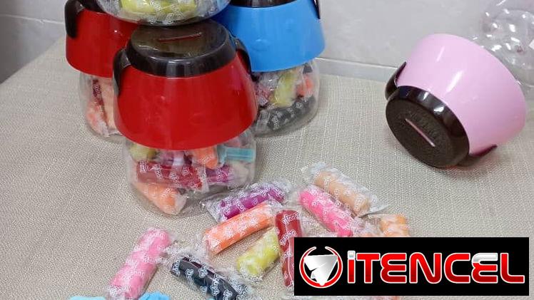 Plastilina de colores con moldes