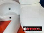 Tasa de baño con tanque y lavamanos de pedestal