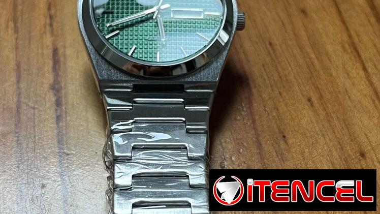 Reloj elegante y formal para hombre, de cuarzo, plateado, esfera verde.