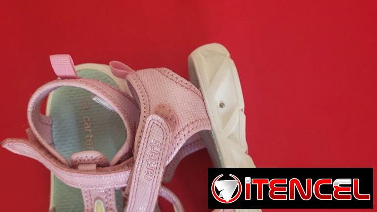 Sandalias y tenis