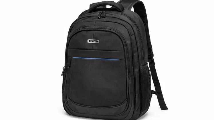 🎒 Mochilas resistentes y con estilo. Solo en negro. Perfectas para el día a día, trabajo, estudio o viajes.