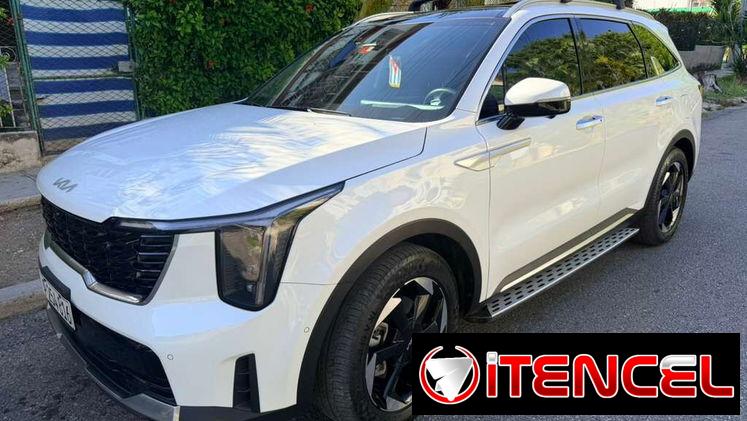 Kia Sorento Full Extra 2024 (Nov29 llego de Korea) – solo 21750km – Garantía todavía con Finauto