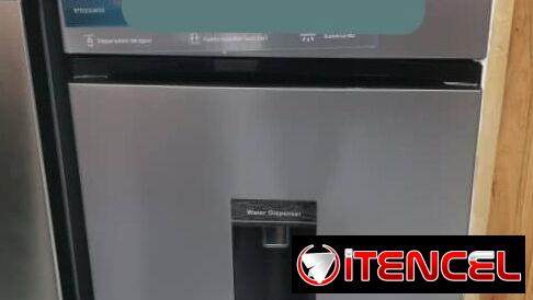 Refrigerador Hisense 7.3 pies con dispensador