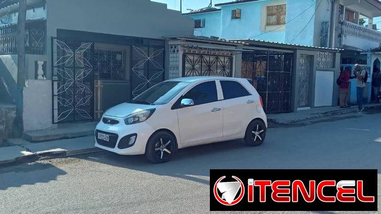 Vendo o negocio kia pincato del 2012 pintura de Fabricanuevo de paquete