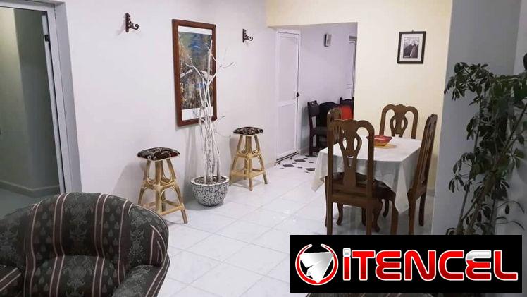 SE RENTA CASA CON PISCINA y MESA DE BILLAR, 5 HABITACIONES EN GUANABO. 54026428