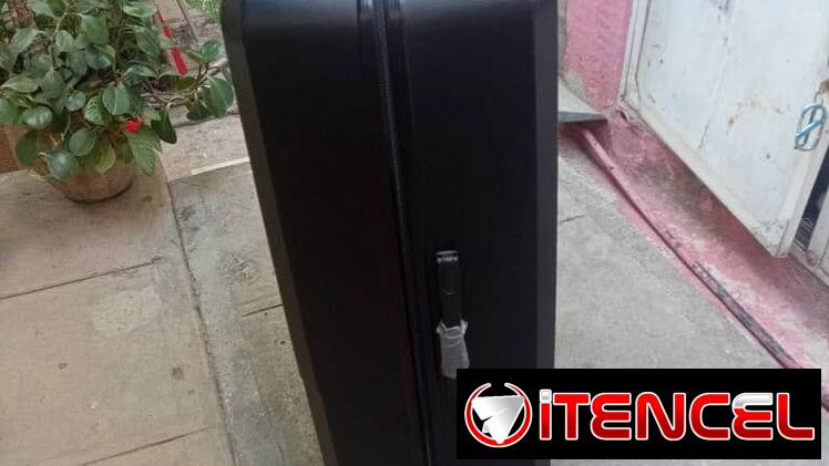 Maleta RBX nueva con una capacidad de almacenamiento de 28 kg