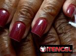Manicura profesional en tecnicas de gel y acrilico