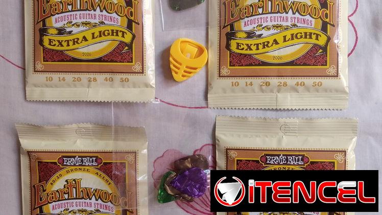 Vendo 4 pcs cuerdas de guitarra acústica + 15 púas