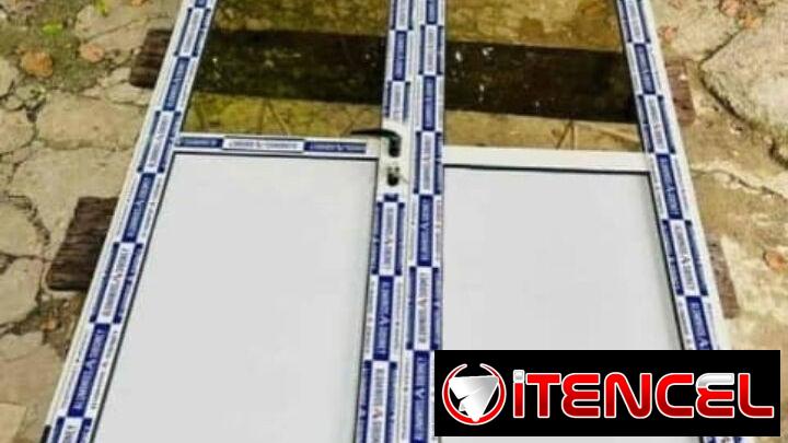 Puertas dobles de marqueteria en aluminionio