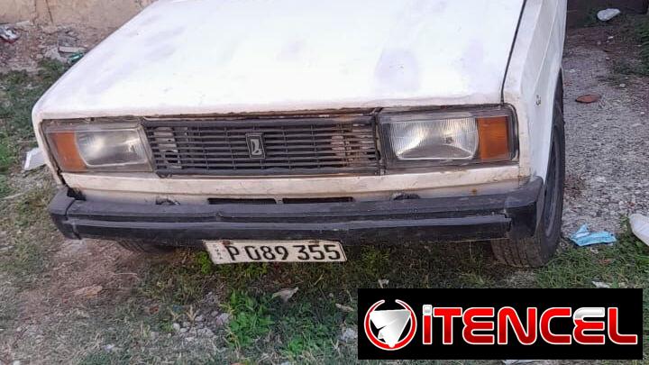 Lada motor 2105,año 1983,caja 5ta,cadena plástica.