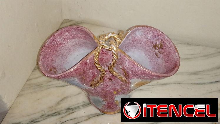 Búcaro de porcelana